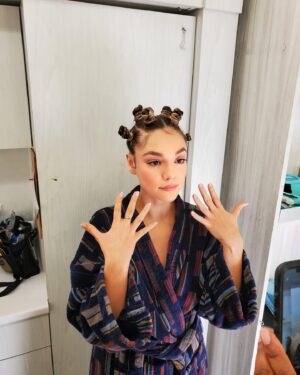 Amalia Williamson Instagram - GIRLIESSSSS it’s OUT @briamackgetsalife first 3 episodes are LIVE on Crave 🇨🇦next 3 episodes drop next Friday. This show has been an absolute dream to work on. I cannot wait for y’all to meet my girl Gemma. And thank you for letting me have my theatre moment on stage last night 💖