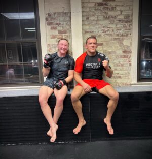 Amanda Leve Instagram - Tough MMA rounds in some tough gear👊 
@roycedylan’s rashguard says it all for Feb 3rd!!! 
#FightCamp 

@precisionjj @fewwillhunt @pflmma 

#jiujitsu #mma #wmma #pfl #pflmma #fighter #fighting #mmafight #grappler #submission #fewwillhunt #grapplinggear #rashguard #grappling #profight #profighter #pfl #ufc #cagefighting #submissiongrappling #bjjgirls #standup #wrestling #groundandpound #womensmma #femalefighter #winner #winning #victory #gladiator