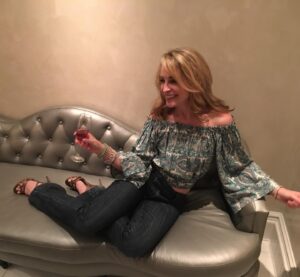 Amanda Wyss Instagram - Wishing you a Happy Thanksgiving! Tomorrow is my birthday🌟 I’m grateful for another trip around the sun🌟