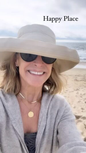 Amanda Wyss Instagram - Happy Place 💖