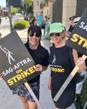 Amanda Wyss Instagram - I’ve run into some old  friends  on the picket line. I’ve met many wonderful actors and writers. It makes me so emotional… picketing. Everyone together in the same fight. Supporting each other. Hopeful and strong during this momentous time. Also, a big shout out to the awesome  horn honkers. Keep it coming! @lordyitslisa @kittyswink #mikemcshane #barbaracrampton #mindymorgenstern @sagaftra #unionstrong #labor  #journeymanactor  #fairpay #actorsnotAI #payyouractors #payyourwriters #livingwage #healthcare