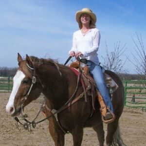 Amanda Wyss Instagram - Riding into the weekend...💖