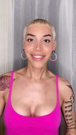 Amar Sotomayor Instagram - Para todas las personas que no nos aceptan como somos este mensaje va con todo mi amor, Namaste y TE CALLAS!!! 🦋🩷🩵#amarsotomayor #actress #model #transgender #transgenero #trans #transexual #mtf #transisbeautiful #transwoman #girlslikeus #transpride #transmodels #transactress #puertorican #puertorico #lgbtq #boricua #losangeles #california #mensajespositivos #energiapositiva #empoderamiento #esperanza #selflove #hatersgonnahate #tuvales #amor #amorpropio