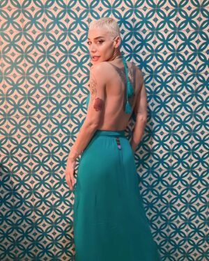 Amar Sotomayor Instagram - It’s 50 baby! Unas cuantas fotitos de mi cumple el 1 de diciembre! Nada mejor que celebrar con la gente que uno ama un año más de vida y en mi patria. Agradecida a Dios y mis ángeles, Namaste y TE CALLAS!🧜🏼‍♀️🩵🎂
#amarsotomayor #actriz #model #modelo #singer #transgender #transgenero #trans #transexual #mtf #transwoman #transpride #transmodels #transactress #puertorican #puertorico #lgbtq  #blondehair #boricua #losangeles #california #fashion #love #tattoo #cumpleaños #birthday #amor #itsmybirthday #birthdaygirl #family