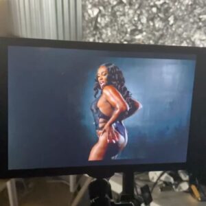 Amara 'La Negra' Instagram - I have Changed so Much! I have Evolved! My body has also gone thru some changes in which I live where I am right now. I’ve loved me in every stage! Im in a different place in life now!

He crecido! evolucionado! He cambiado muchas maneras incluyendo mi físico mi cuerpo ha ido a través de tantas transformaciones y continúo amando quien soy y mis cambios! Estoy en otra etapa de mi vida ahora!