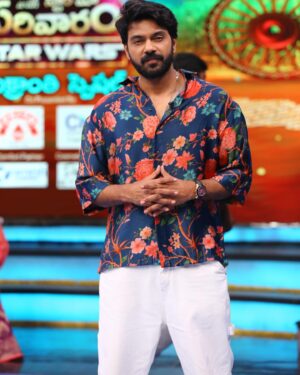 Ambati Arjun Instagram - Much refreshing hit show of @starmaa and @play_media_creations venture #adivaramwithstarmaaparivaram , no frustration , no egos, only fun and much refreshed outfit from @mantena.verma @monkbymadhu loved it