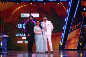 Ambati Arjun Instagram - Thank you #NAG sir for the picture and you took the initiative and called puppy onto the stage for this picture. Memorable picture for us and the moment I saw her after 35days I was like 🤗 and I m not sad that I m out of Bigboss house and was eager to welcome our baby into this world 👨‍👩‍👧👨‍👩‍👦 @starmaa @biggbossteluguofficials @ambati_surekha #baby #bigboss #unforgetablejourney