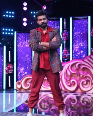 Ambati Arjun Instagram - It’s a heavy duty to try to do everything and please everybody. ...
Entertainment is in art like color in pictures. ...
Entertainment is there to improve people’s quality of life. ...
The sound and music are 50% of the entertainment in a movie. #bbutsavam @starmaa #bb7 #bb7telugu
