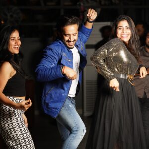 Ambati Arjun Instagram - Naa Pellam super hit bday celebrations at @loko.hyderabad ❤️

Happy Bday @nitya.saxena1186 ❤️

Special Thanks to @ambati_arjun @kajalrj @hamida_khatoon_official @sirihanmanth @avinashravinuthala_official @rrdhruvan @harshitha_karthik_ @karthik_naniii @khan_mehraj @bharath_surya @rahulsagark @kamalesh_sagar @varshnm @opinionated__unpopularly @nikkhil_bareli @anchorravi_offl 

Clicks by @portraitsbyprudhviraj 😎