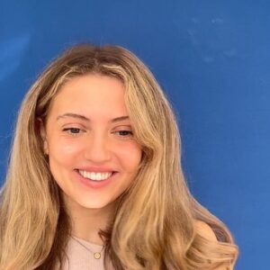 Amelia Clarkson Instagram - Blue&wave > Grey&curl
