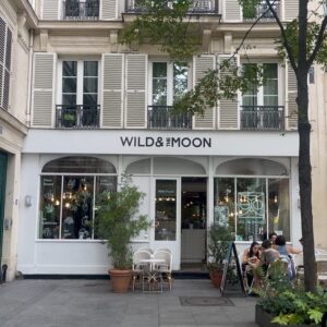 Amelia Clarkson Instagram - “A Walk around Paris is a lesson in history, art and the point of life.” #🥐