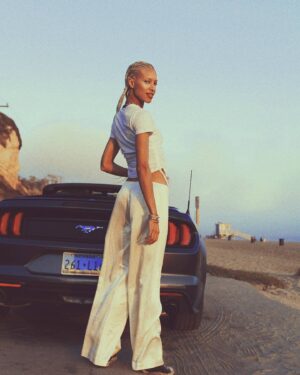 Amelia Hammer Harris Instagram - Vroom vroom 🚘🎲♠️

Anyways, Breonna Taylor. 
.
.
.
#ArresttheCops #JusticeForBreonna #BlackLivesMatter #AllBlackLivesMatter #ProtectYourSisters #NotJustYourCisters #LosAngeles #Malibu #LongBeach