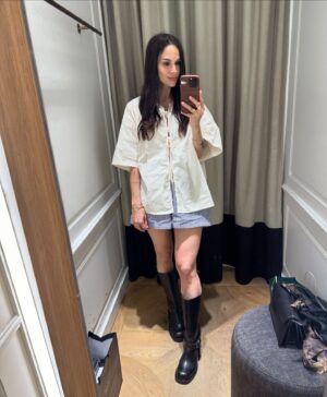 Amélie B. Simard Instagram - Ça dépend comment je feel.