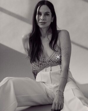 Amélie B. Simard Instagram - ✌🏻✌🏻
📷 @jimmi.francoeur 
MUA @estellemmua