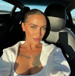 Amélie Chamberland Instagram - 