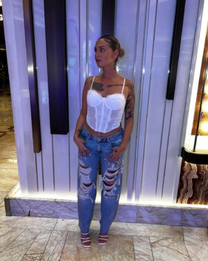 Amélie Chamberland Instagram - 