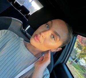 Amélie Chamberland Instagram - 🍂🧸
