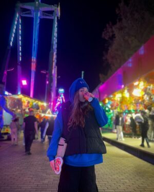 Amelie Pokorná Instagram - 🟦🟦🟦
#modrajedobra 
🎠🎡🎢🍿