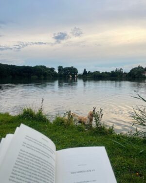 Amelie Pokorná Instagram - tenhle rok .. byl hustej. krásnej a plnej. všeho možnýho..) tak děkuju všem kdo v něm byli. 
tenhle rok mnohým věcem a lidem strhnul masku a to mám moc ráda. 

tak diky ! zas za rok:)