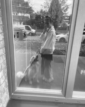 Amelie Pokorná Instagram - tenhle rok .. byl hustej. krásnej a plnej. všeho možnýho..) tak děkuju všem kdo v něm byli. 
tenhle rok mnohým věcem a lidem strhnul masku a to mám moc ráda. 

tak diky ! zas za rok:)