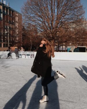Amelie Pokorná Instagram - ⛸🔆
@agata.f__
