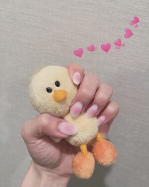 Ami Tomite Instagram - New nail💅💓🐥
今回は杏仁豆腐っぽい感じ？🤔❤️桃っぽさもあるかな🍑🤍

@naileye.pasha いつもありがとうございます💖

#ネイル #ネイルデザイン #ネイルアート #ジェルネイル #シンプルネイル #ホワイトネイル #ピンクネイル #チークネイル #ちゅるんネイル #杏仁ネイル #桃ネイル #ピーチネイル #ジェルネイルデザイン #nailart #nails #naildesign #pinknails #whitenails