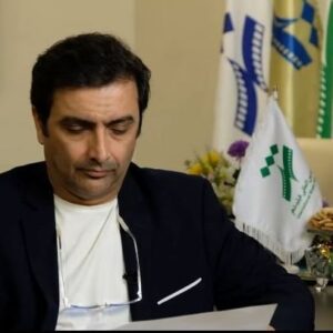 Amin Zendegani Instagram - آثار راه یافته به بخش مسابقه سریالهای تلویزیونی و رسانه خانگی هشتمین جشنواره بین المللی فیلم شهر
#امین_زندگانی #امین_زندگانی_بالعربى #سینمایش
#amin_zendegani #amin_zendegani_inarabic