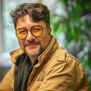 Amir Hossein Seddigh Instagram - پاپان شب سیه ، سپید است.
شب چله،فرخنده.........🍉