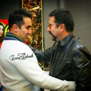 Amir Hossein Seddigh Instagram - يك خبر خوب......
فروش روز چهارشنبه ،يكم آذرماه ،فيلم سينمايى "خالتور " در سرتاسر كشور،به زلزله زدگان غرب كشور هديه شد.
همه با هم كمك خواهيم كرد.