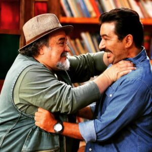 Amir Hossein Seddigh Instagram - فرقی نمیکنه دوستش داشته باشین یا نه..... اینجا پاتوق کتاب بازهاست...