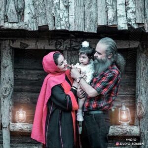 Amir Hossein Sharifi Instagram - تو تمنای من و یار من و جان منی 
ولنتاین مبارک عشق جاودان من سارای
❤️❤️❤️❤️❤️❤️❤️