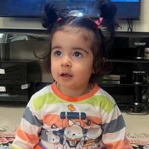 Amir Hossein Sharifi Instagram - سارای عزیزم روز زن را به تو مادر نمونه تبریک میگویم و آرزو میکنم که تو و ساحل عزیزم همیشه سالم و شاد باشید🌹🌹🌹🌹🌹🌹🌹🌹🌹🌹🌹🌹🌹🌹🌹
ولادت حضرت فاطمه زهرا (س) بر تمام مادران سرزمینم مبارک باد💐💐💐
آرزو میکنم هر چه سریعتر ریشه ویروس کرونا از تمام جهان رخت ببندد و همه در آرامش و آسایش قرار گیرند🍀🍀🍀
یا علی مدد