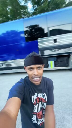Amir Mitchell-Townes Instagram - What’s Up??? @djjazzyjeff @djterryhunter @christiancrosby 
OUT EVERYWHERE ❓🆙

#fyp #explore #music #tour #nkotb #rap #fun #roadtrip #hiphop #backstage #amirmitchelltownes #uhmeer #djjazzyjeff #djterryhuntermusic #outside #new #findme #whatsup