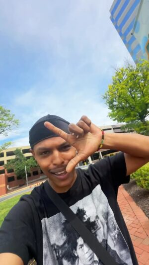 Amir Mitchell-Townes Instagram - In your city, offa waves over midi and makin em dance 💃🏽 

*New Song Alert* 
“BARBECUE” by @daynejordan3d and myself 🍗 prod by @lapography 🚀

#explore #fyp #trending #explorepage #foryou #hiphop #rap #uhmeer #hophip #daynejordan #prodbylapo #2024 #outside