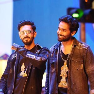 Amitash Pradhan Instagram - Gratitude forever… for your heart and for your ability to shower millions with happiness,  @anirudhofficial ... 
What you’ve done for #Paramporulmovie by shining your light is just pure ❤️.. . I love you my friend… 
#Adiyaathi :) ♾️🧿