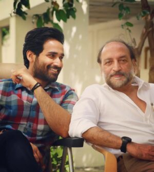 Amitash Pradhan Instagram - Always laughter #onsets :)
#Paramporul in progress 

#shooting #shootlife #setlife #tamilcinema #makingmovies