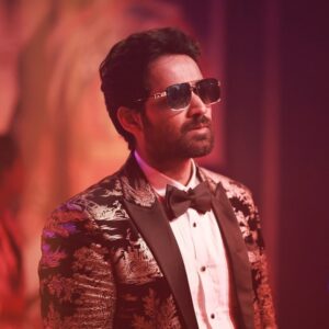 Amitash Pradhan Instagram - Sipparaaaa Ripparaaa Ra Ra Reyyy..

Waiting to pick the top 3 reels and meet you in person be like….. 

#sippararippara #paramporulmovie #yuvanshankarraja #yuvan #tamilcinema
