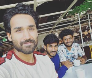 Amitash Pradhan Instagram - That’s a film WRAP :) 
#photodump ! Swipe swipe..

Filming this was too much fun. @actorshaurya , I don’t think we’ve ever laughed so much while working. Cheers bro , to your heart. @shirleysetia , fun working with you :) 
#anishkrishna Garu, loved your chilled out way of working. Thank you. 
Thanks my boys, @vamshi_makeovers @harreshkumar123 
#NS22 #IRA4 #nagashaurya #telugucinema #cinema 
#filmwrap