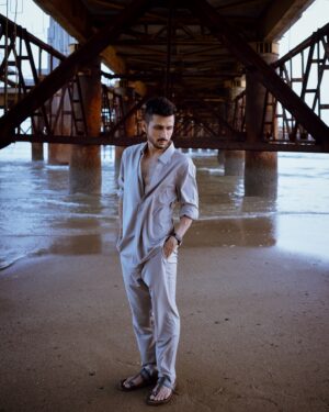Amol Parashar Instagram - Overcast. Swipe to zoom out <<

@knotmeera 
@aayushi_khatri_ 
@kalikote_diwas