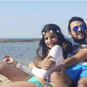 Amr Mahmoud Yassin Instagram - كل  سنه زي النهارده بشكر ربنا  انه اداني بنت بطيبتك و حنيتك  ربنا يحفظك ويحميكي  يا حبيبة قلبي❤❤❤ كل سنه وانتي طيبه
@aliayassinn