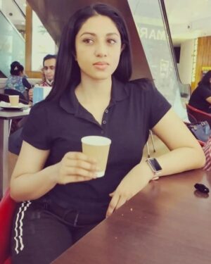 Amrita Dasgupta Instagram - When my mom decides to randomly take my picture