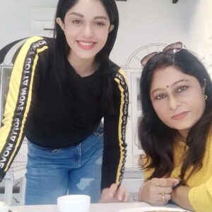 Amrita Dasgupta Instagram - Vibing with mommy