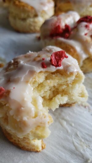 Amy Bouzaglo Instagram - #sodabiscuit 
• 2 cups all-purpose flour (250g) *sifted 

• 1 Tablespoon baking powder 

• 1 Tablespoon
•  granulated sugar 

• 1 teaspoon salt 

• 6 Tablespoons unsalted butter very cold (85g), 

¾ cup whole milk¹ (177ml) buttermilk or whole milk will also work.
Please DM for further instructions