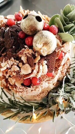 Amy Bouzaglo Instagram - Chocolate #jinglebells #chocolate #cherry #Pavlova