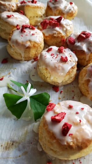 Amy Bouzaglo Instagram - Strawberry Cream Soda Biscuits