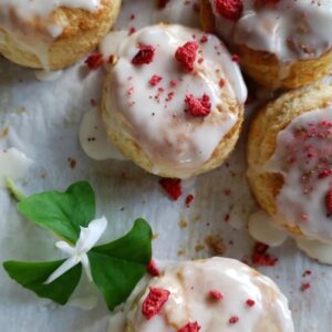Amy Bouzaglo Instagram - Flaky #butter #irishsodabread #biscuits #strawberriesandcream