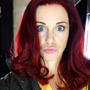 Amy Gumenick Instagram - Feeling ducky.🐥 #mood #happyfriday #weekendvibes #cupid #carriecutter #arrow #redhead #heartbreaker #trailerselfie #flashbackfriday #fbf @thecw @cw_arrow