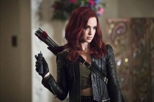 Amy Gumenick Instagram - Hey instaland! It’s been a minute so I’m back with a #throwbackthursday of the one and only “Cupid…stupid!” 😘
.
.
.
#arrow #cupid #carriecutter #lover #tbt #throwback #funtimes #productionstill @cw_arrow @thecw