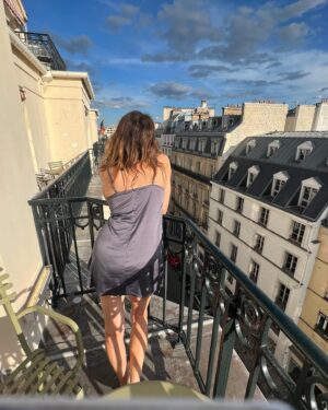 Amy Landecker Instagram - 🇫🇷 skies