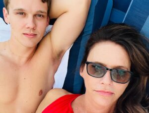 Amy Landecker Instagram - Such GREAT times in New Orleans playing Detective  Nancy Costello on Your Honor with Bryan Cranston leading just an insane cast of people. It’s a tense and wild ride. If you missed it, you can now see Season 1&2 on @netflix 
@yourhonorofficial